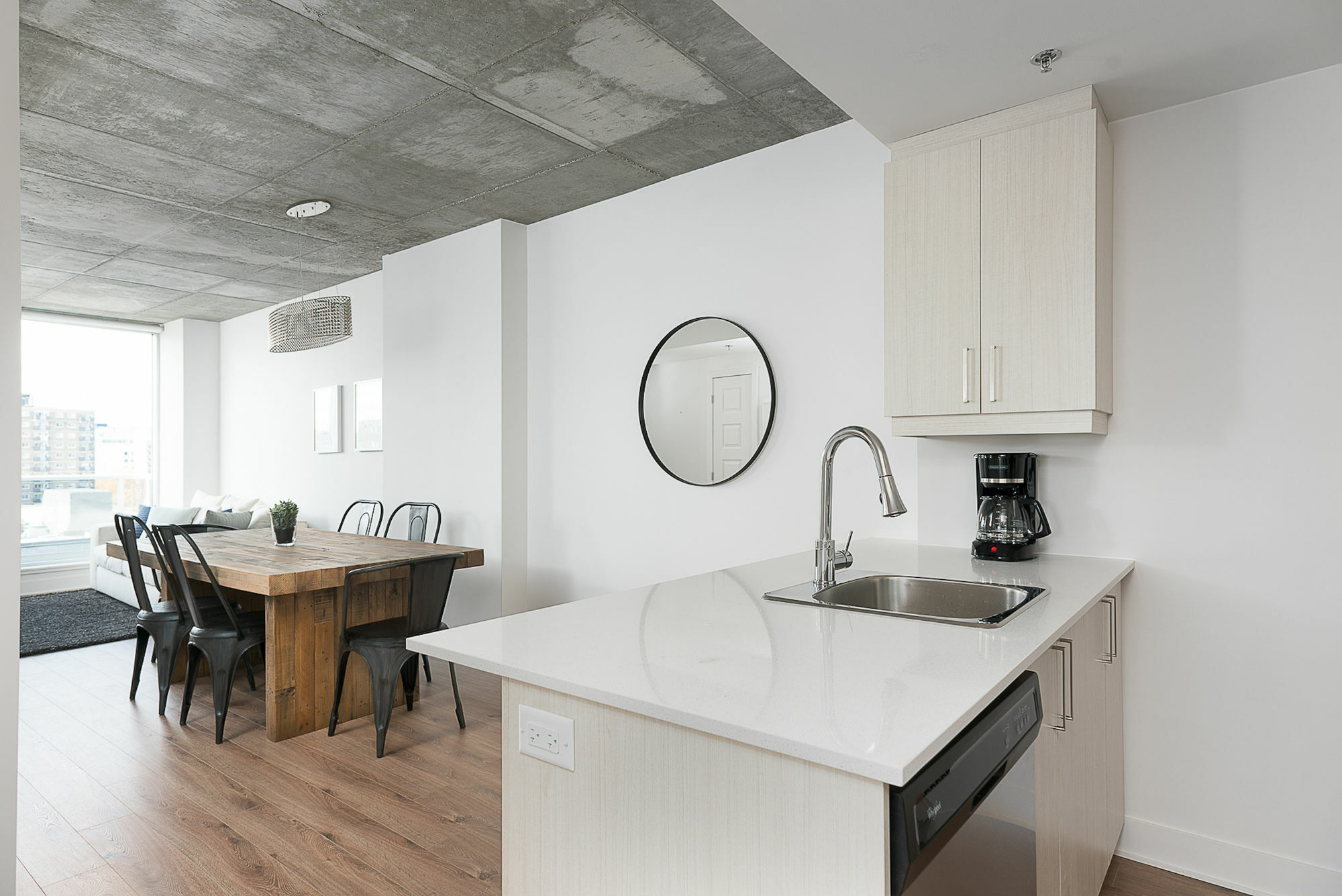 Apartment Delightful 1br In Downtown Mtl By Sonder